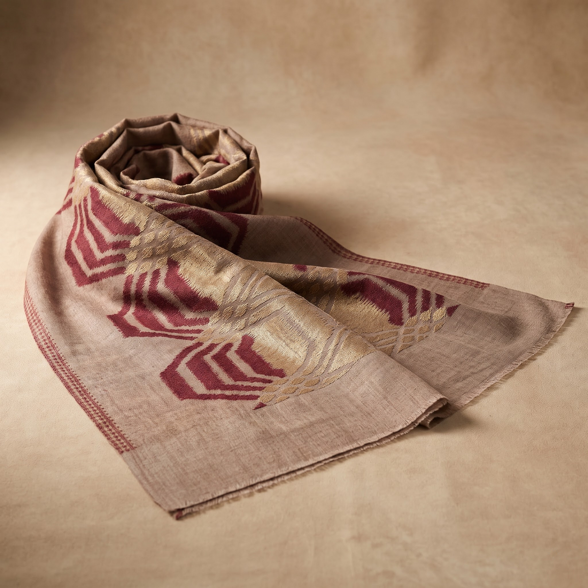 Lurex Ekkat Stole – Elegant Unisex Lurex Stole | AM SHAWLS | 1635