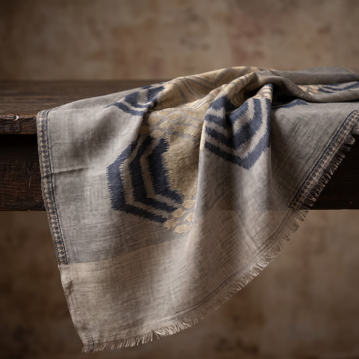 Lurex Ekkat Stole – Elegant Unisex Lurex Stole | AM SHAWLS | 1635